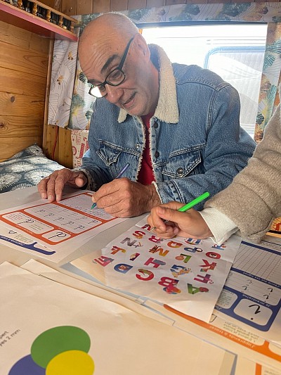 Cours d’alphabet pour les seniors